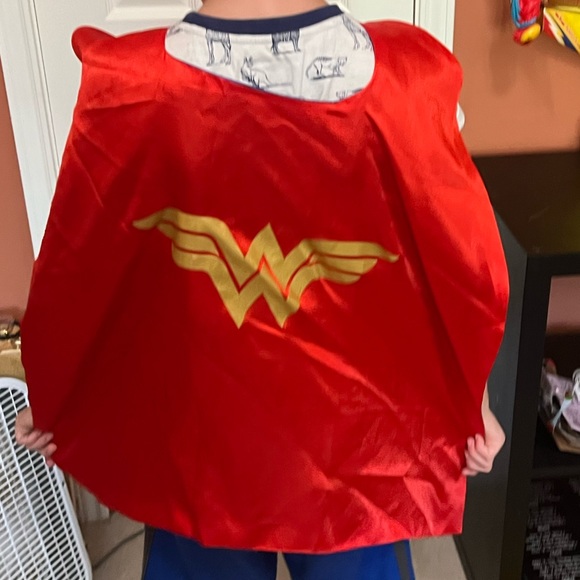 Lot of 6 Kids Superhero Capes - Picture 3 of 11